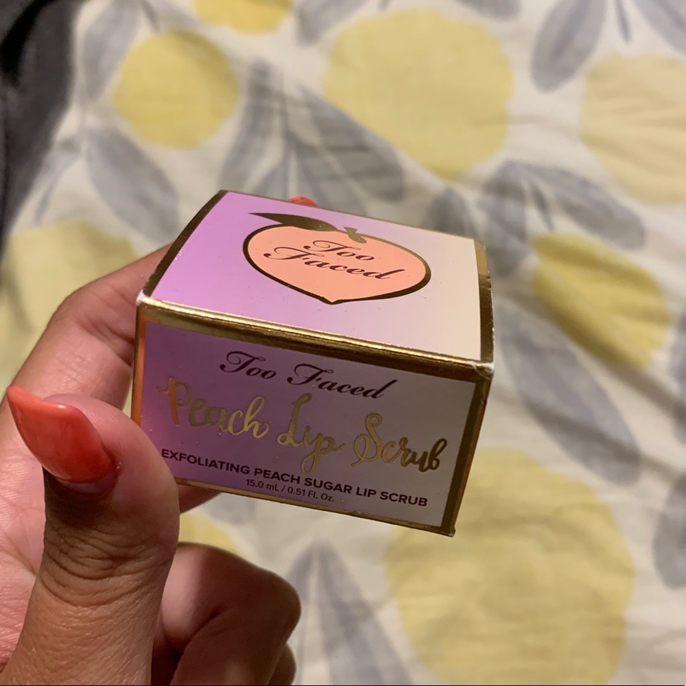 too faced peach lip scrub! opened but never used!
